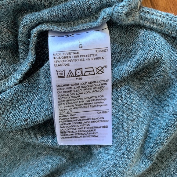 WORN ONCE SUPER SOFT GAP TEE - Picture 4 of 4